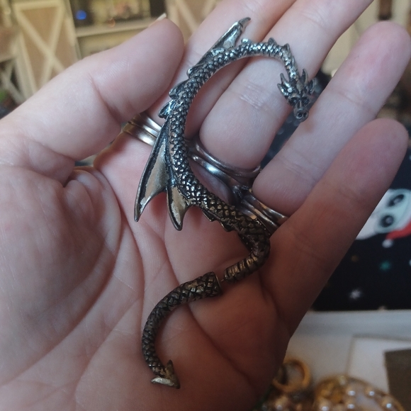 Pewter Dragon Cuff Earring - Picture 4 of 4